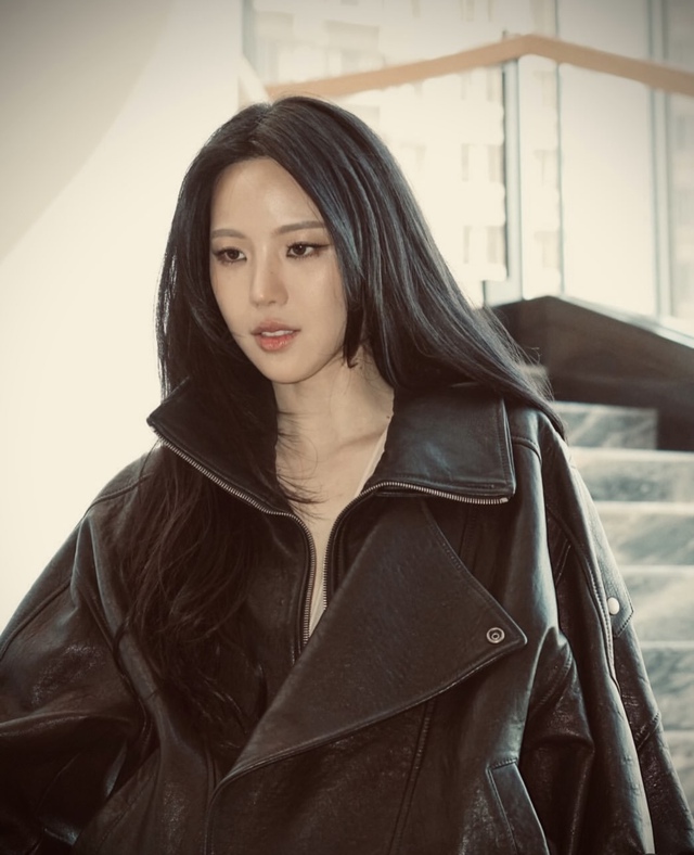 Gái xinh khoe nội y hút gần 3 triệu lượt xem, ngoài đời mặc đơn giản vẫn cuốn- Ảnh 3.