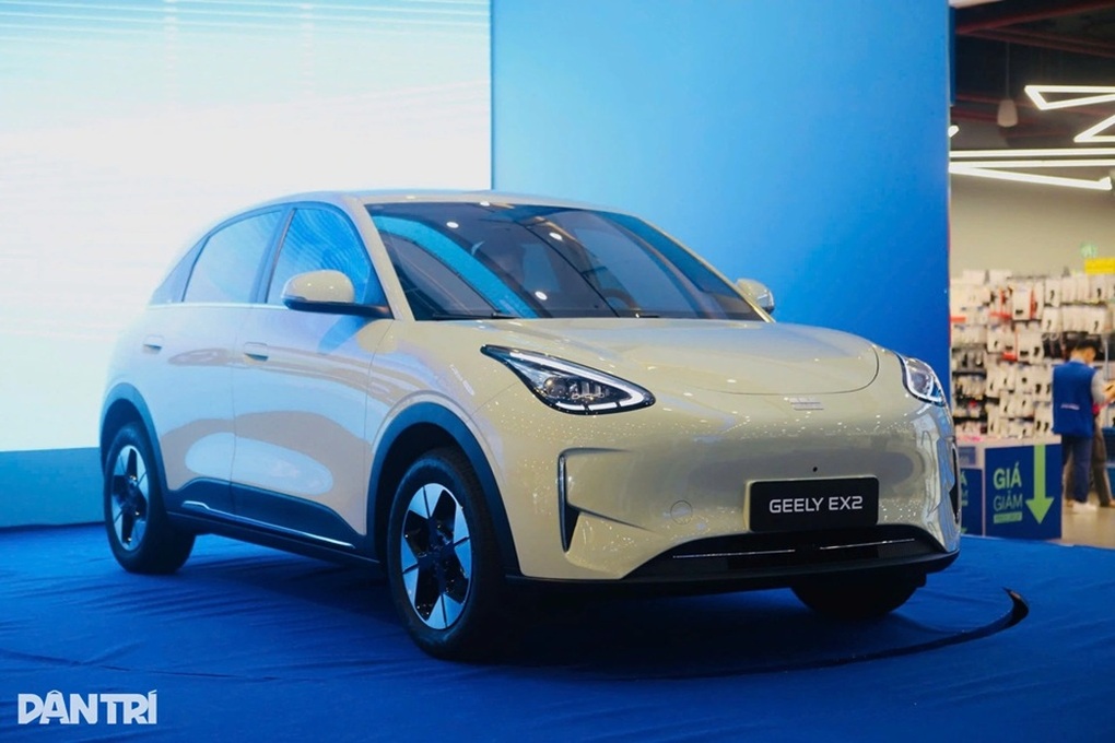 Geely EX2 mới ra mắt Việt Nam có giá thay pin gần 200 triệu đồng - 1