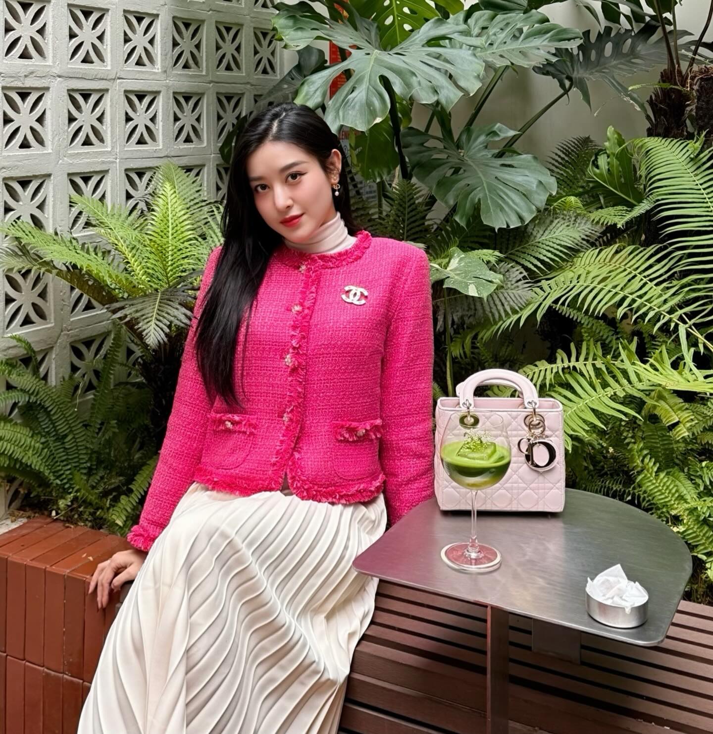 Gia Danh tieng Thi phi