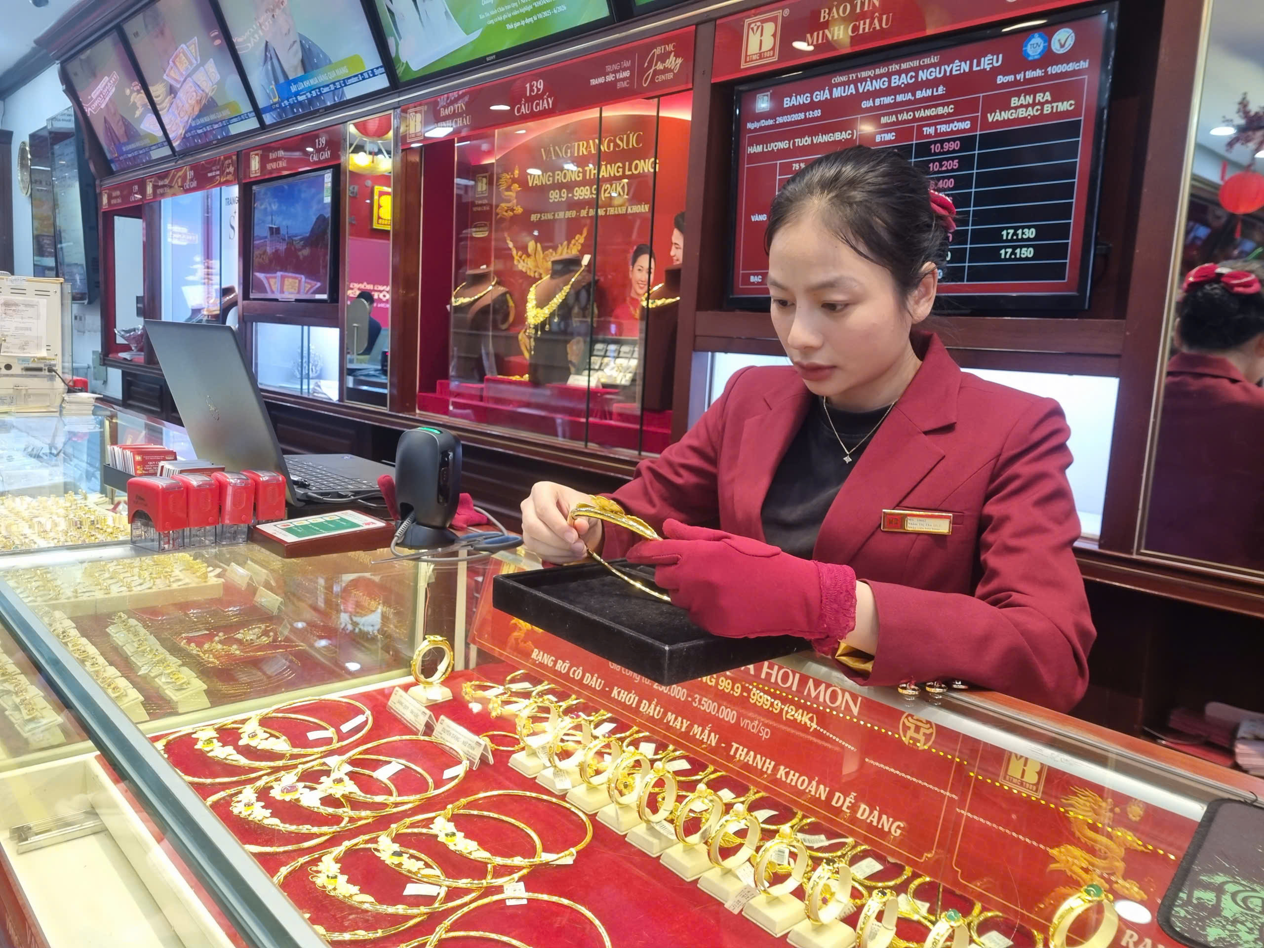 Giá vàng , giá bạc tăng trở lại sáng 3 . 4: Diễn biến kinh tế mới nhất - Ảnh 1.