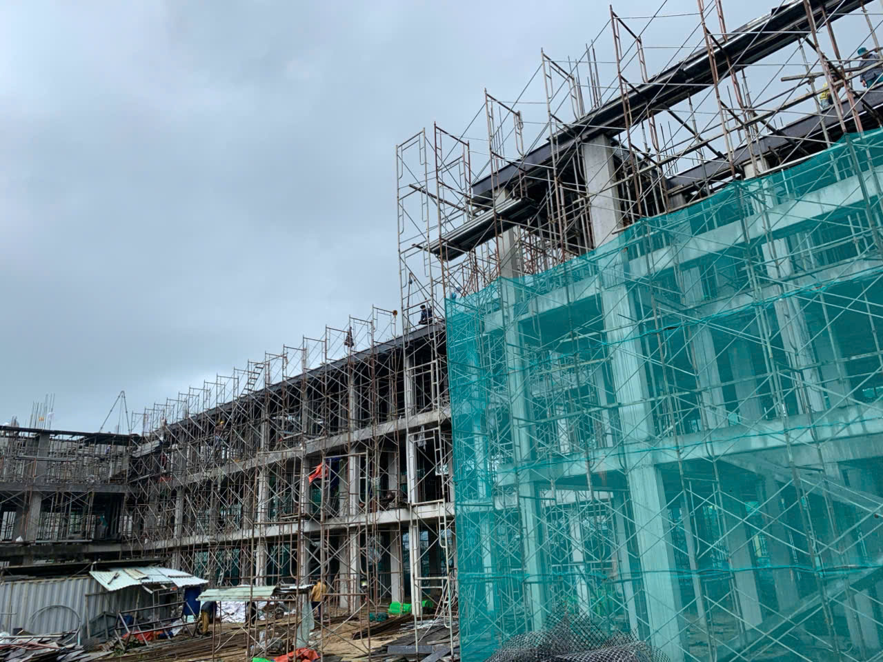 Giá vật liệu xây dựng ở Đà Nẵng tăng, gây gánh nặng lên người xây nhà mới - Ảnh 3.