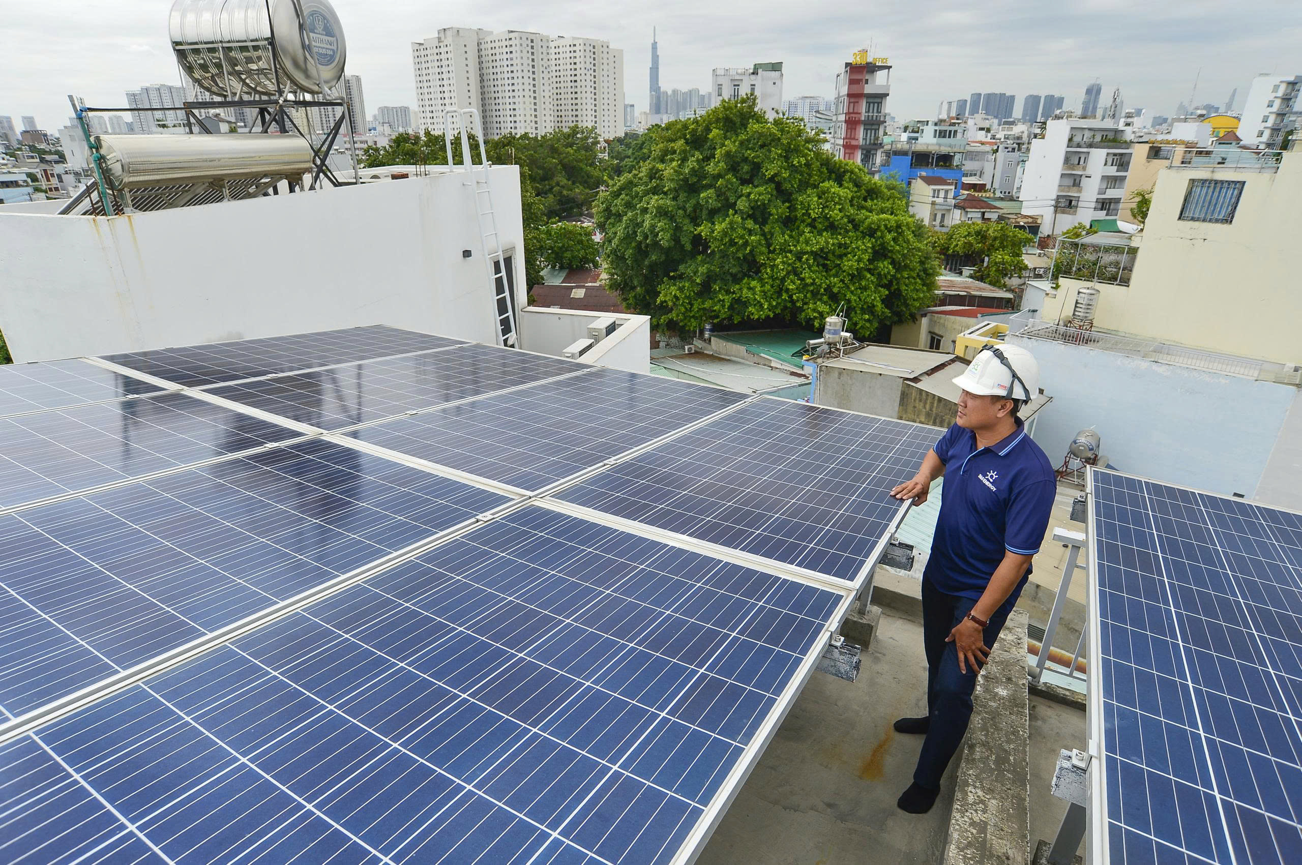 Giảm áp lực cho lưới bằng điện 'tự sản tự tiêu' - Ảnh 1. tiết kiệm - Ảnh 1.