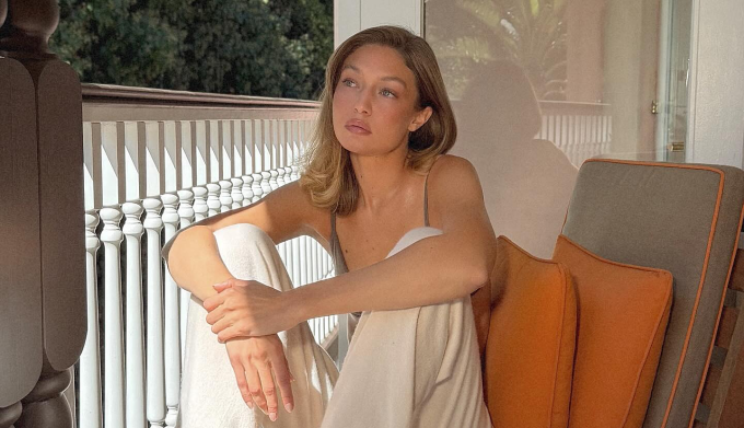 Gigi Hadid hiện là một trong những gương mặt quen thuộc của làng thời trang cao cấp. Ảnh: Instagram Gigi Hadid