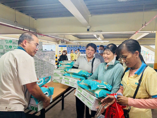 Giữ người bằng sự tử tế - Ảnh 1.