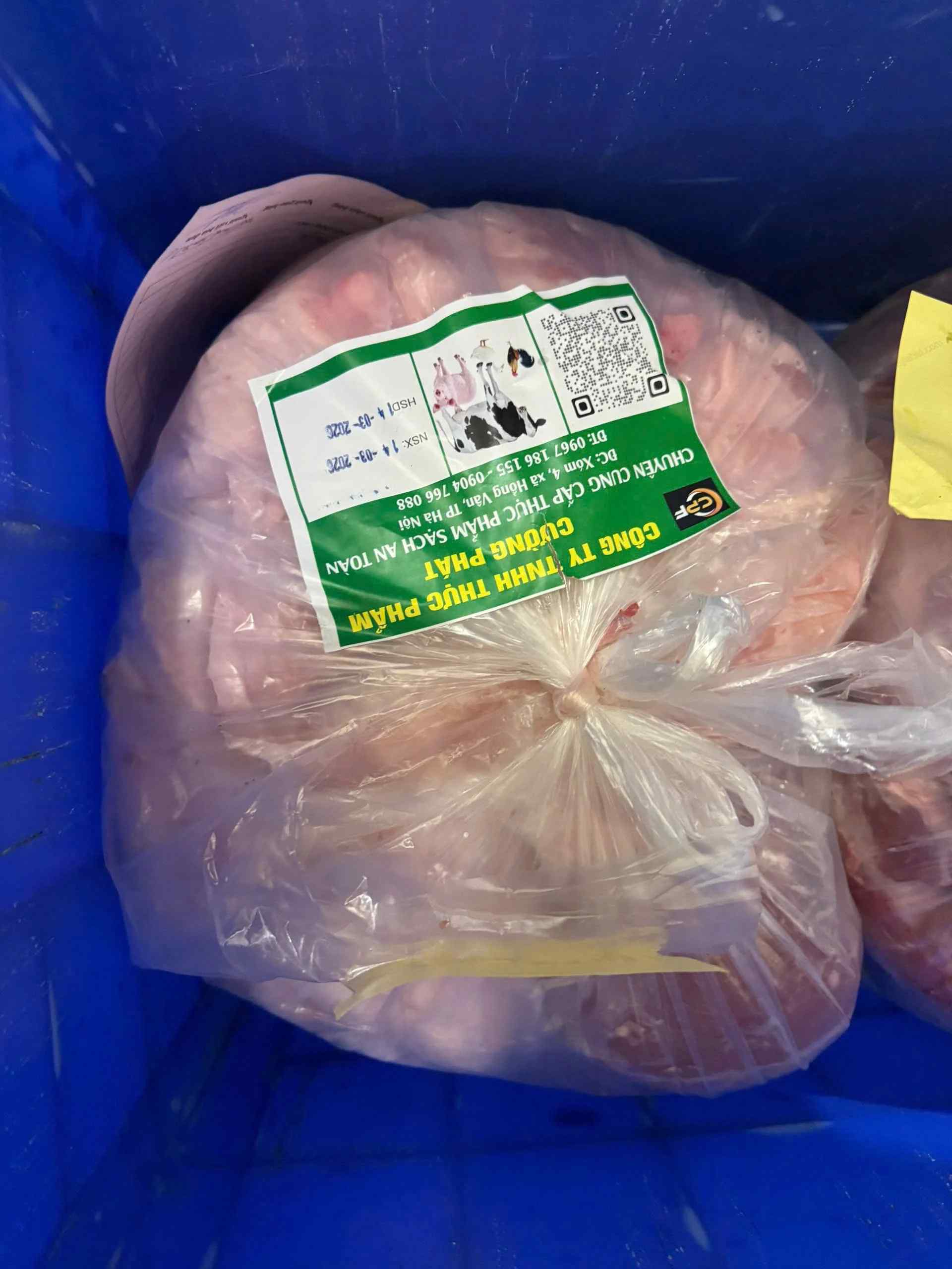 Vụ 300 tấn thịt lợn bệnh: Gói thầu hơn 10 tỷ đồng đưa thực phẩm bẩn vào trường tiểu học ở Hà Nội- Ảnh 1.