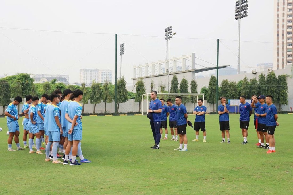 HLV U17 Việt Nam nói lời tâm huyết trước ngày lên đường dự giải Đông Nam Á - 1