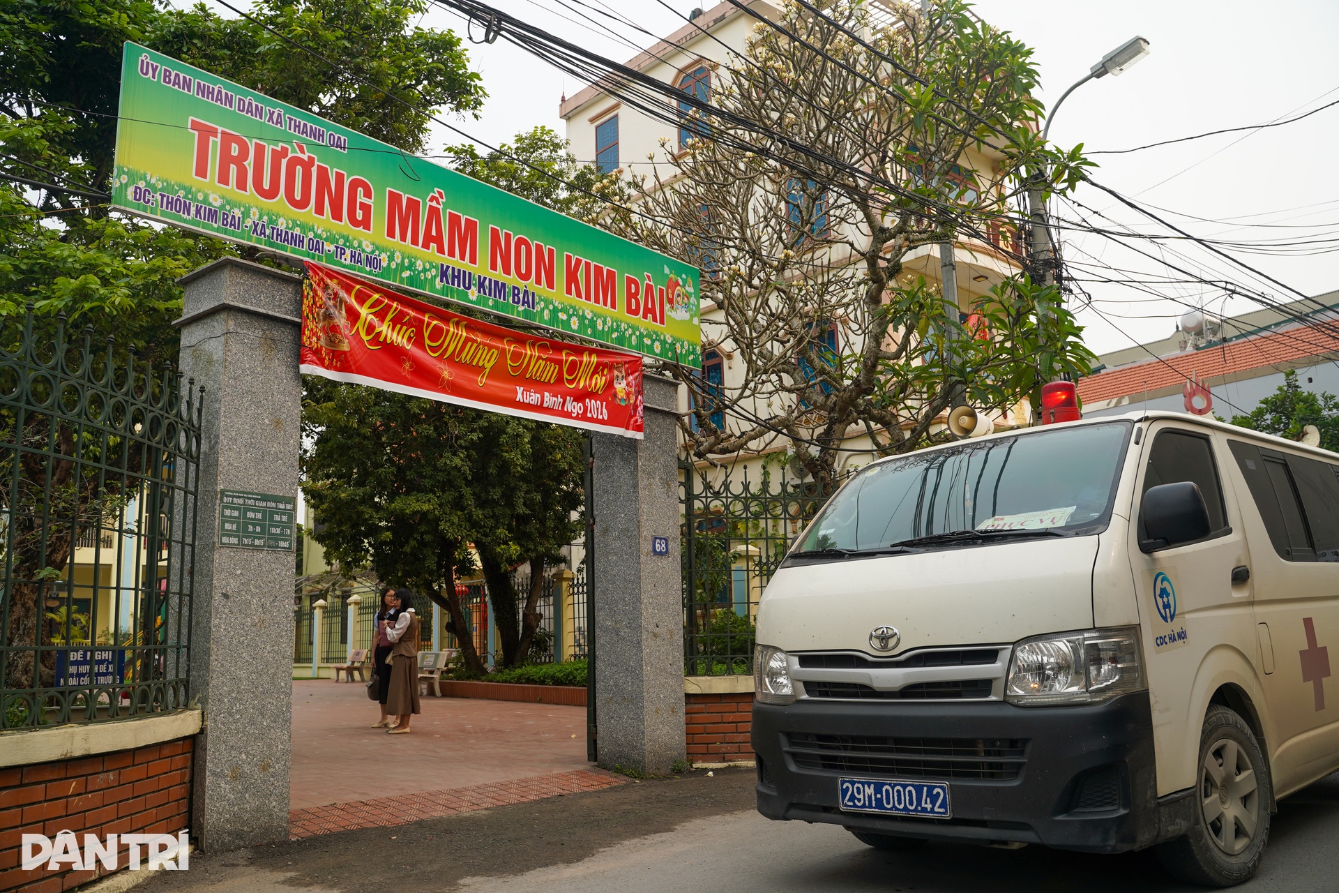 Hà Nội: Theo chân lực lượng truy ổ virus, chặn dịch tay chân miệng - 1