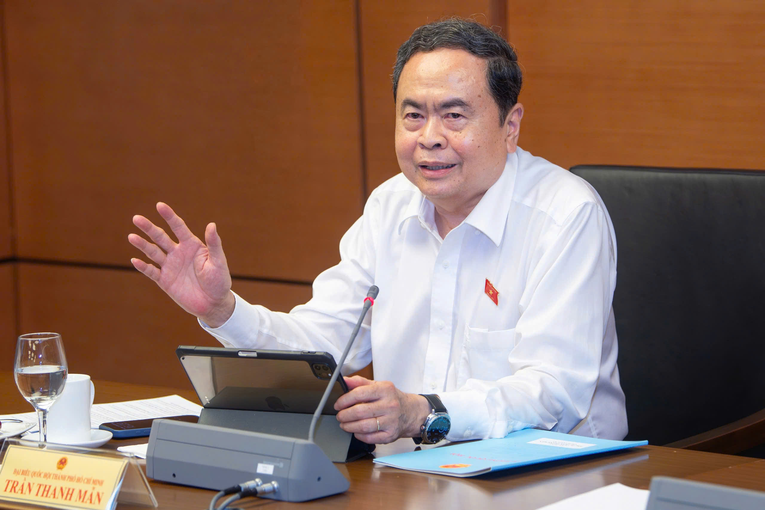 'Hà Nội luôn trong top 10 thành phố ô nhiễm nhất, đau lòng chứ'- Ảnh 1.