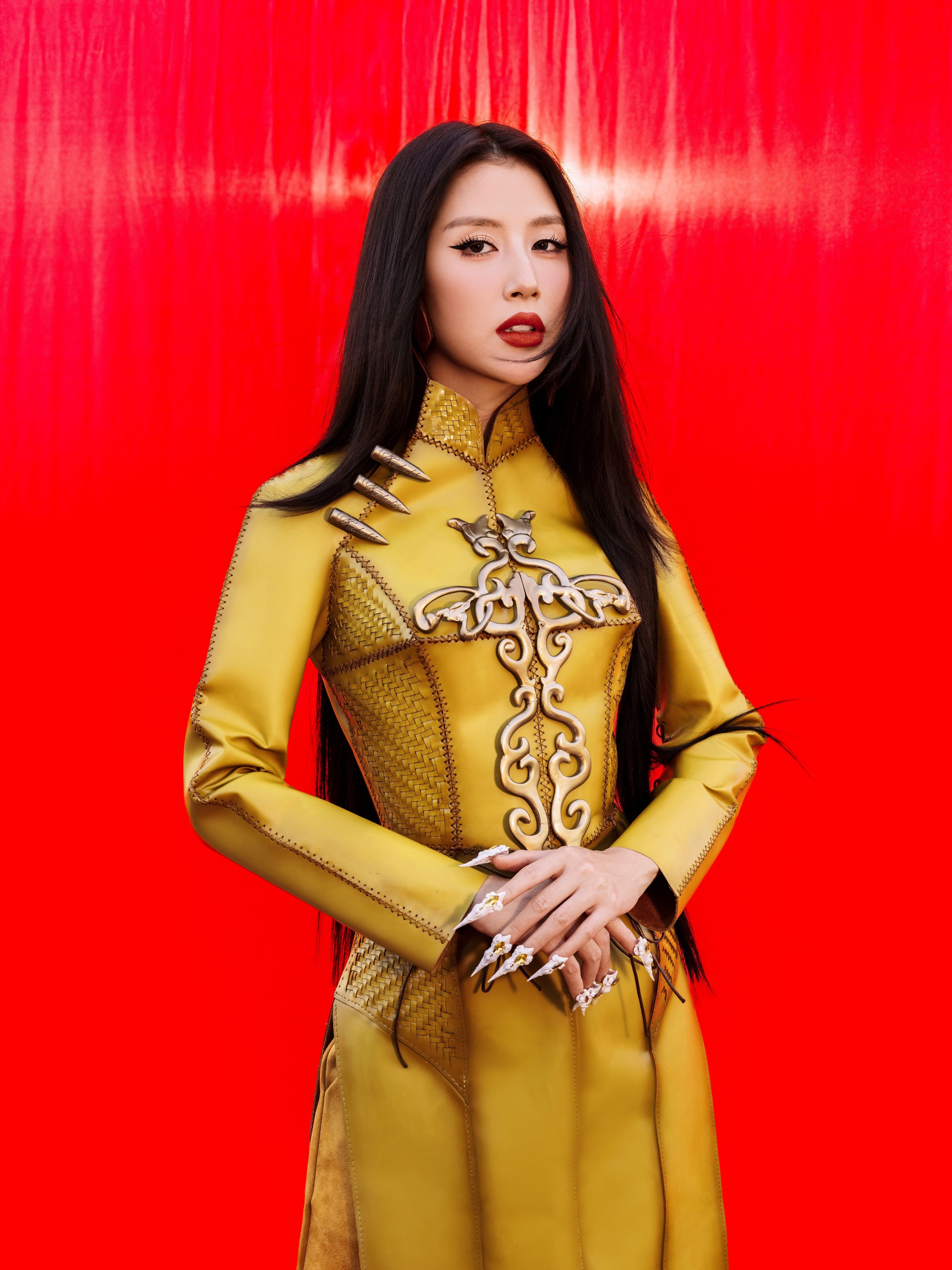 "Hắc mã" đường đua MV gọi tên Quỳnh Anh Shyn với Girl Phố chất và vui bất ngờ! 2 Hac ma duong dua MV goi ten Quynh Anh Shyn