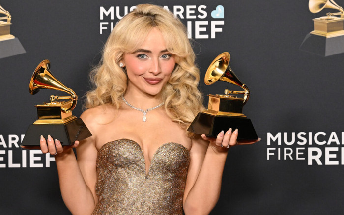 Hat live 20 bai dung 10 san khau nem