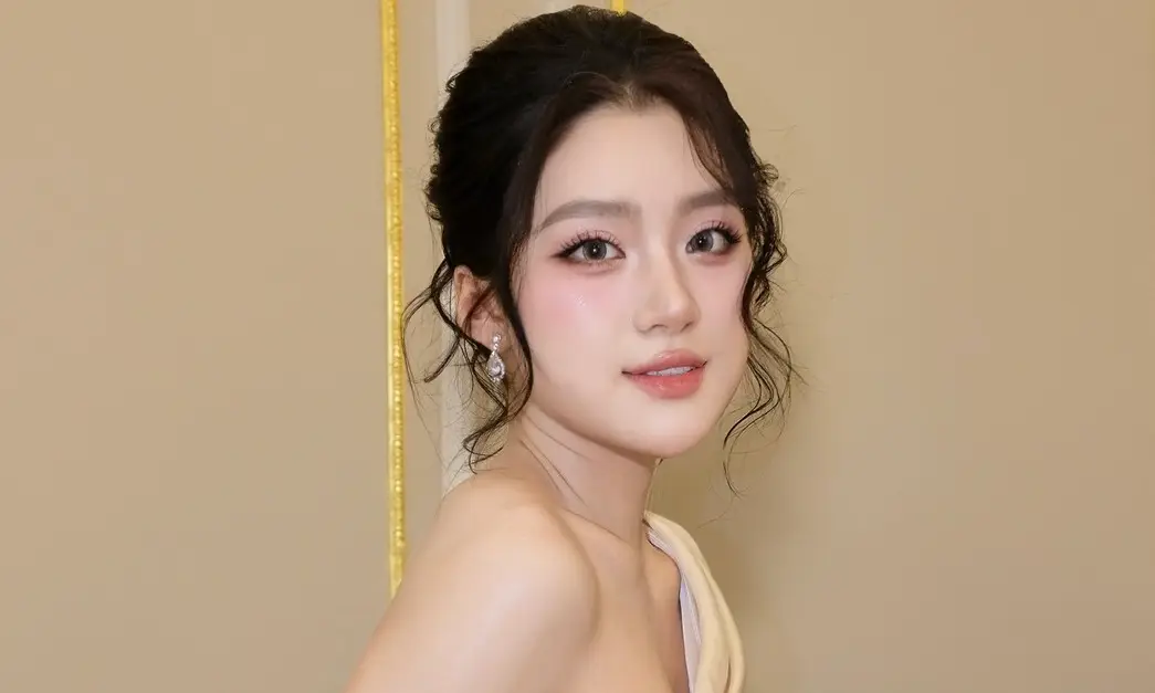 Hoa hậu Phương Oanh: 'Tôi tự lập từ năm 16 tuổi'