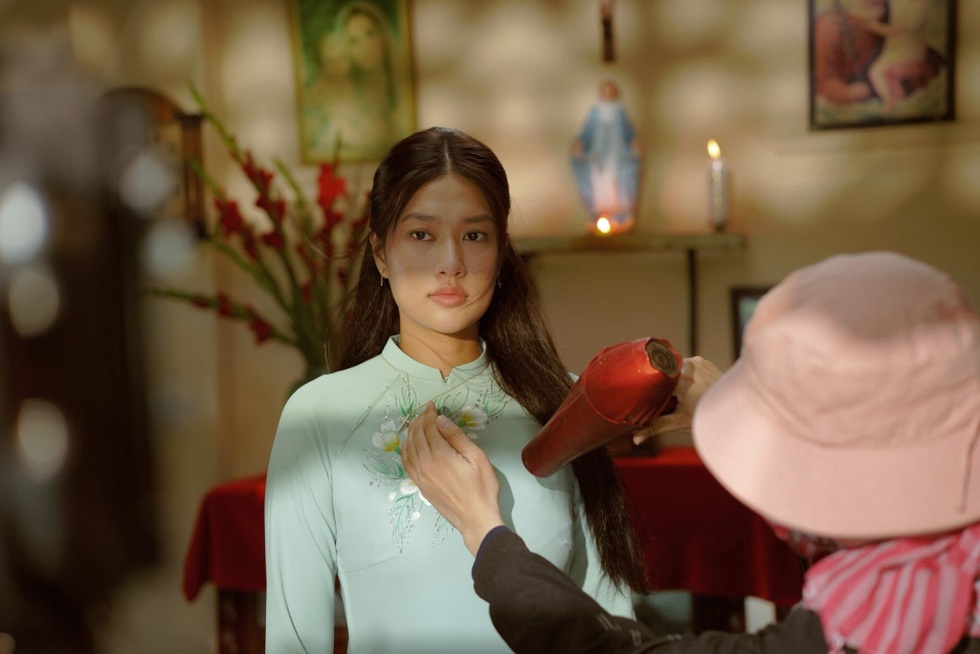 Hoa hậu Thiên Ân: “Tôi lo cho cha đủ đầy, nhưng ông vẫn sống giản dị - 1