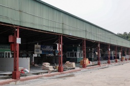 Cận cảnh lò mổ tuồn gần 300 tấn lợn bệnh vào trường học, chợ đầu mối ở Hà Nội