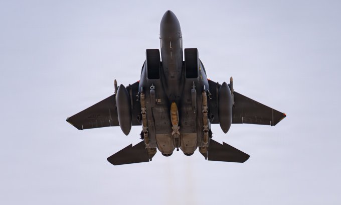 Tiêm kích F-15E tham gia chiến dịch tập kích Iran hôm 14/3. Ảnh: USAF