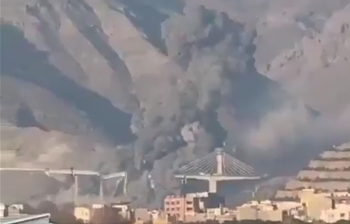 Iran mở rộng tấn công mục tiêu dân sự 2 Mỹ - Iran mở rộng tấn công mục tiêu dân sự - Ảnh 2.