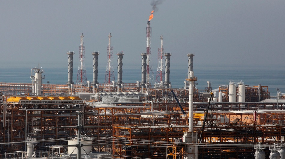 Israel tấn công “tử huyệt” năng lượng của Iran, bóp nghẹt kinh tế - Ảnh 1.