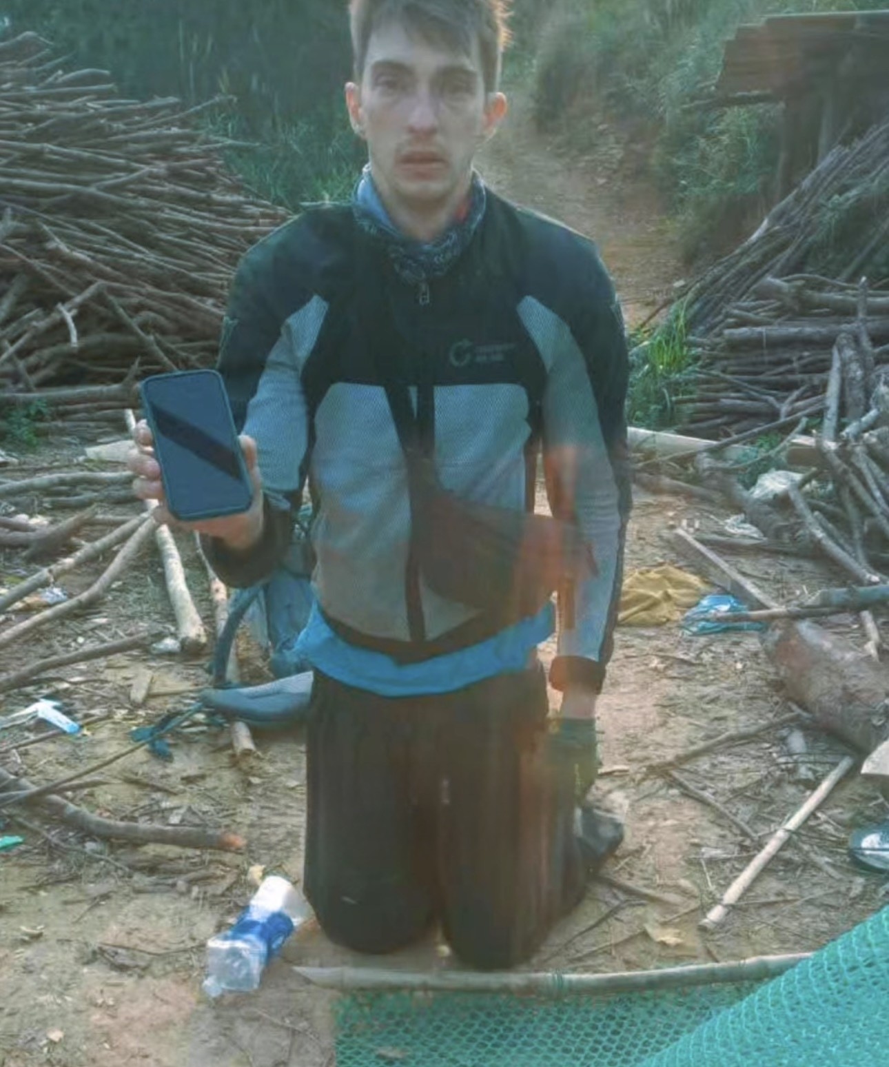 Khách Tây đi lạc ngã xuống vực ở Lạng Sơn, mắc kẹt 1 đêm, cảnh tượng sáng hôm sau khiến người dân e dè- Ảnh 1.