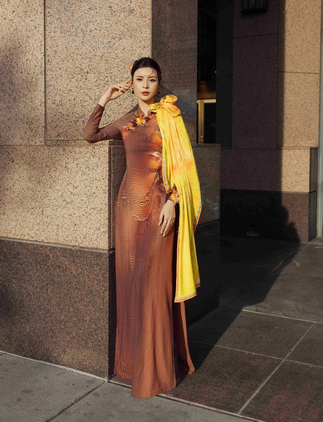 Khăn lụa - thứ trang sức mềm, tinh tế và đầy dư vị- Ảnh 4. Khăn lụa - thứ trang sức mềm, tinh tế và đầy dư vị- Ảnh 4.