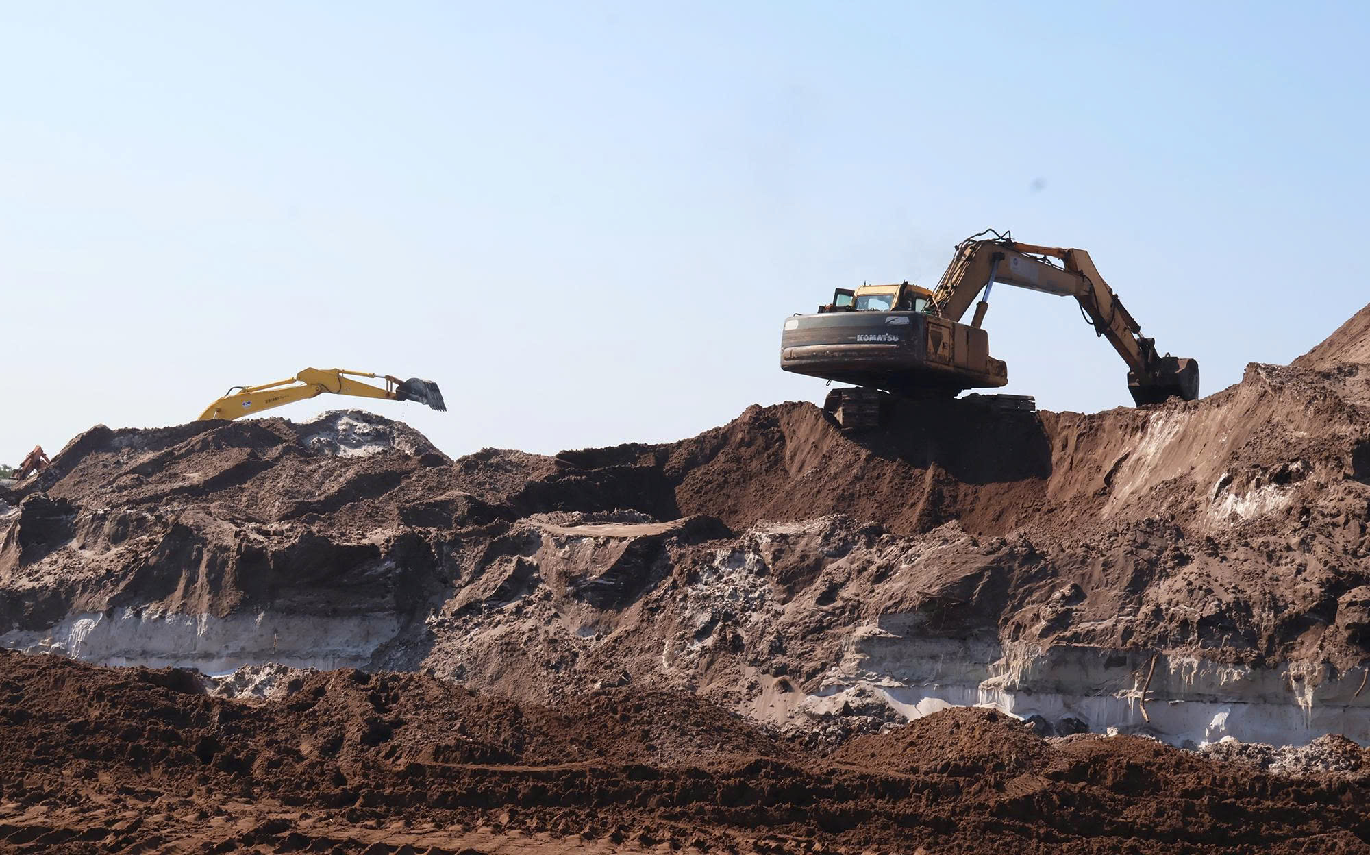 Khắp nơi ở Đà Nẵng như đại công trường, dự án lớn liên tục khởi công 1 Khắp nơi ở Đà Nẵng như đại công trường, dự án lớn liên tục khởi công - Ảnh 1.