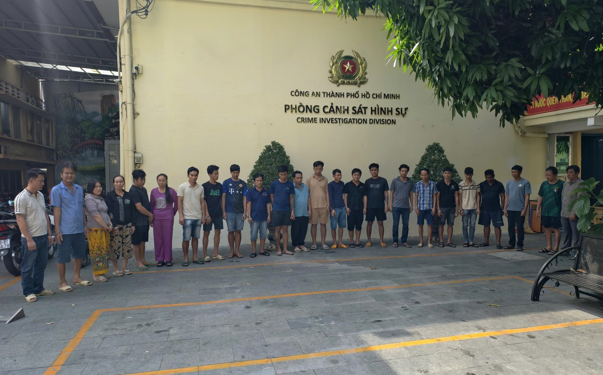 TP.HCM: Khởi tố 24 bị can 'rút ruột' 500 tấn hạt điều ở cảng Hiệp Phước - Ảnh 1.