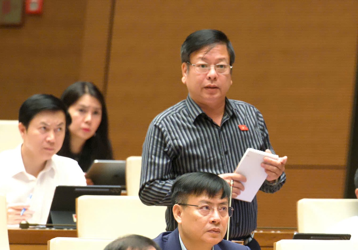 Không cho ủy quyền ký giấy chứng tử, chủ tịch xã đi họp cả tháng, người dân làm thế nào? 1 giấy chứng tử - Ảnh 1.