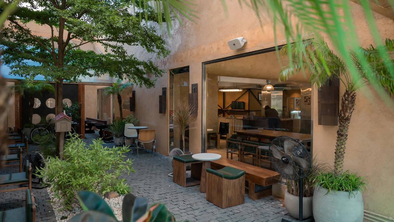 Review P Coffee Đà Nẵng: Không gian nịnh mắt nhưng chất lượng bánh và đồ uống liệu có tương xứng?- Ảnh 2.