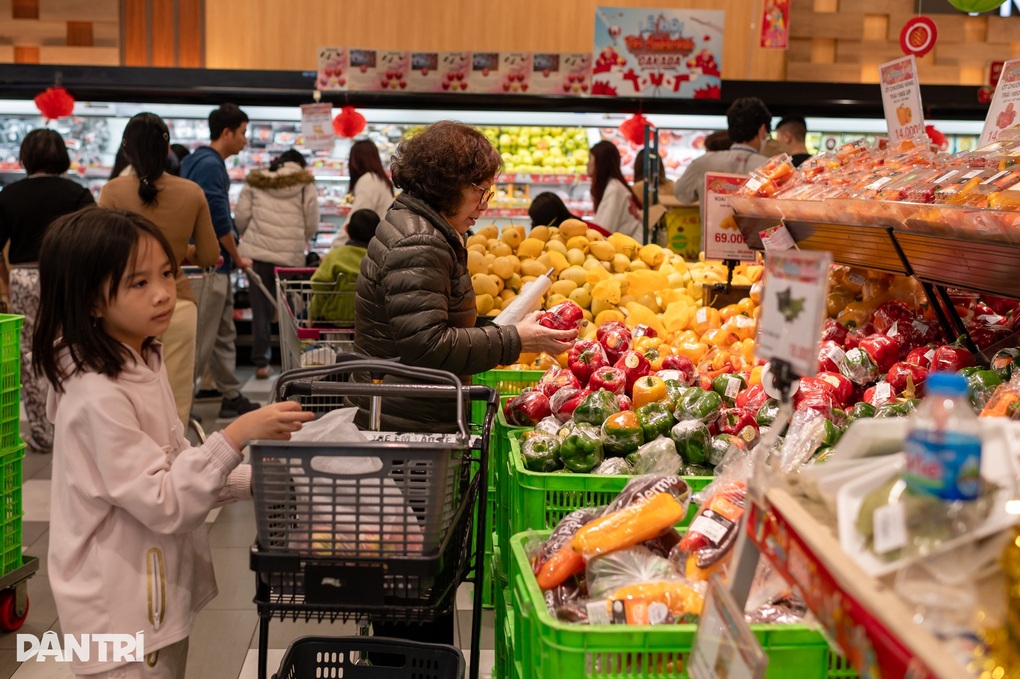 Kiến nghị giảm lãi suất vay xuất khẩu xuống dưới 6% để hỗ trợ doanh nghiệp - 1