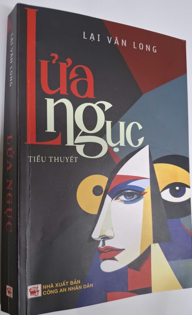 Kỷ lục gia - nhà văn Lại Văn Long tự phá kỷ lục của chính mình 1 Kỷ lục gia - nhà văn Lại Văn Long lại tự phá kỷ lục của chính mình - Ảnh 1.