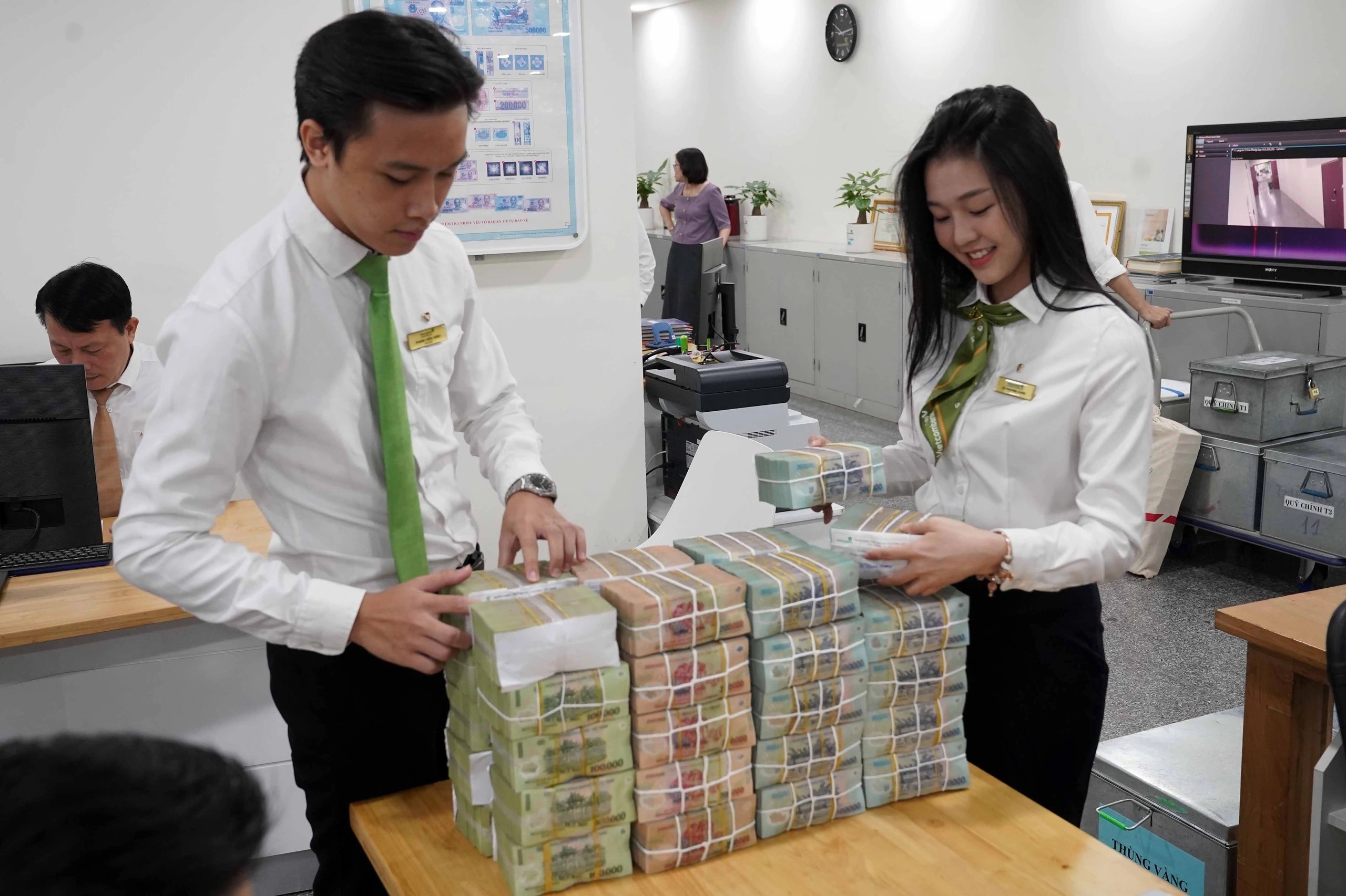 Lãi vay tiêu dùng lên cao- Ảnh 1.