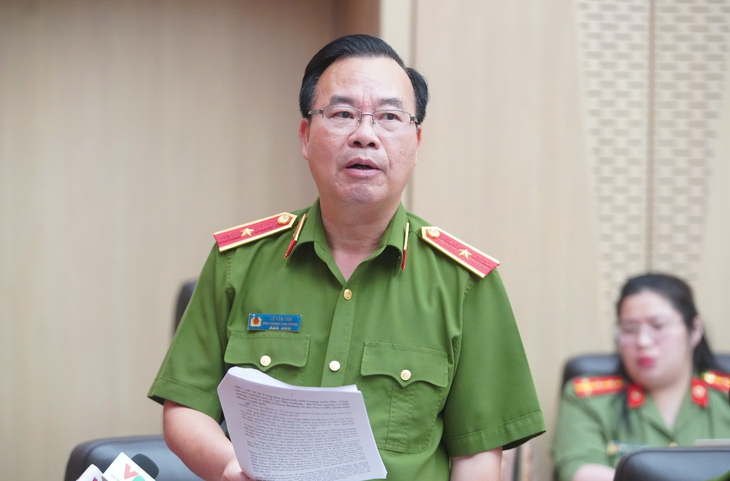 Lãnh đạo Trung tâm Quan trắc môi trường miền Bắc rút tiền ngân sách, chia chác ra sao? - Ảnh 1.