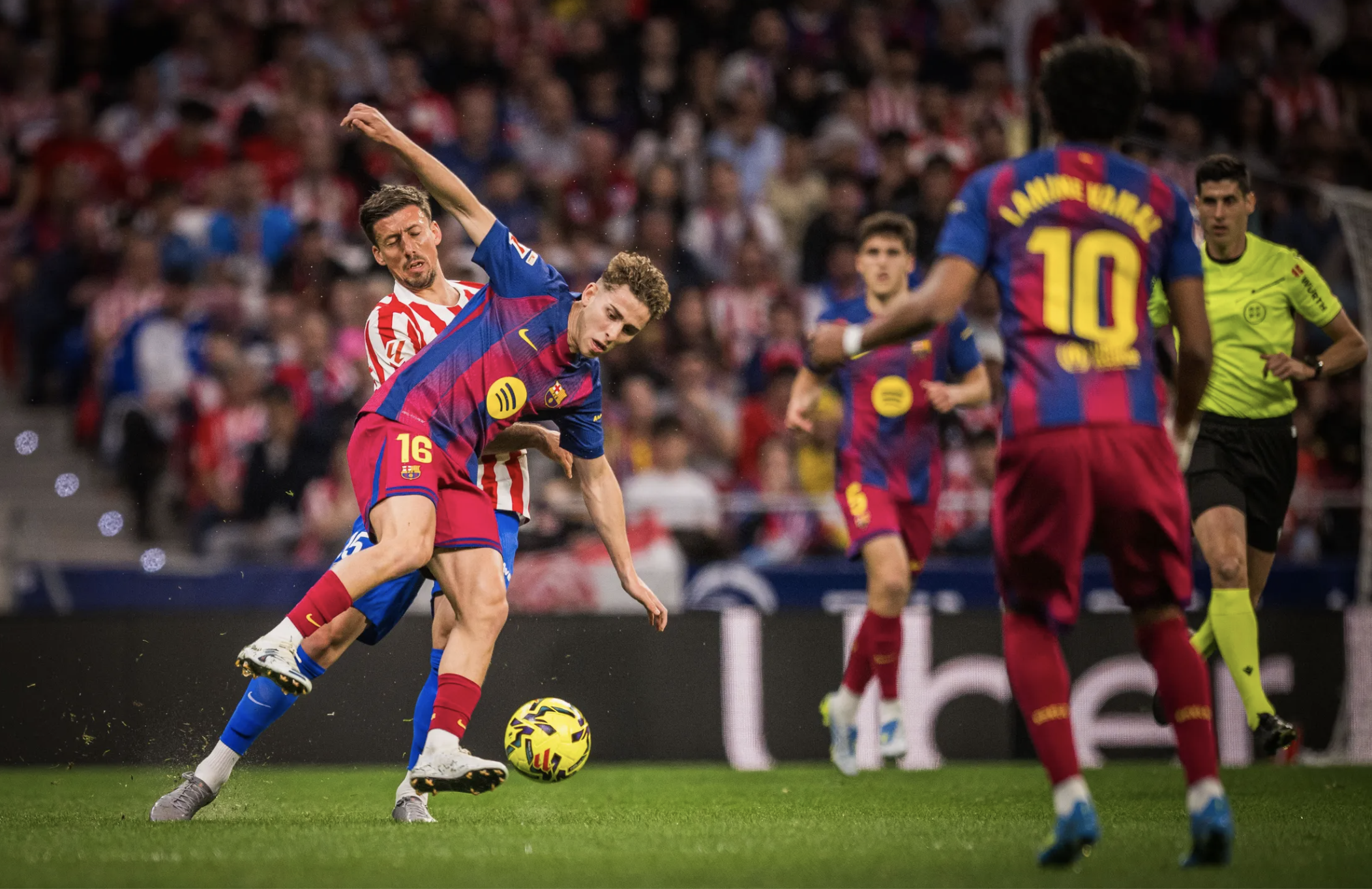 Lewandowski định đoạt chiến thắng, Barcelona bứt tốc cuộc đua vô địch La Liga - Ảnh 1.