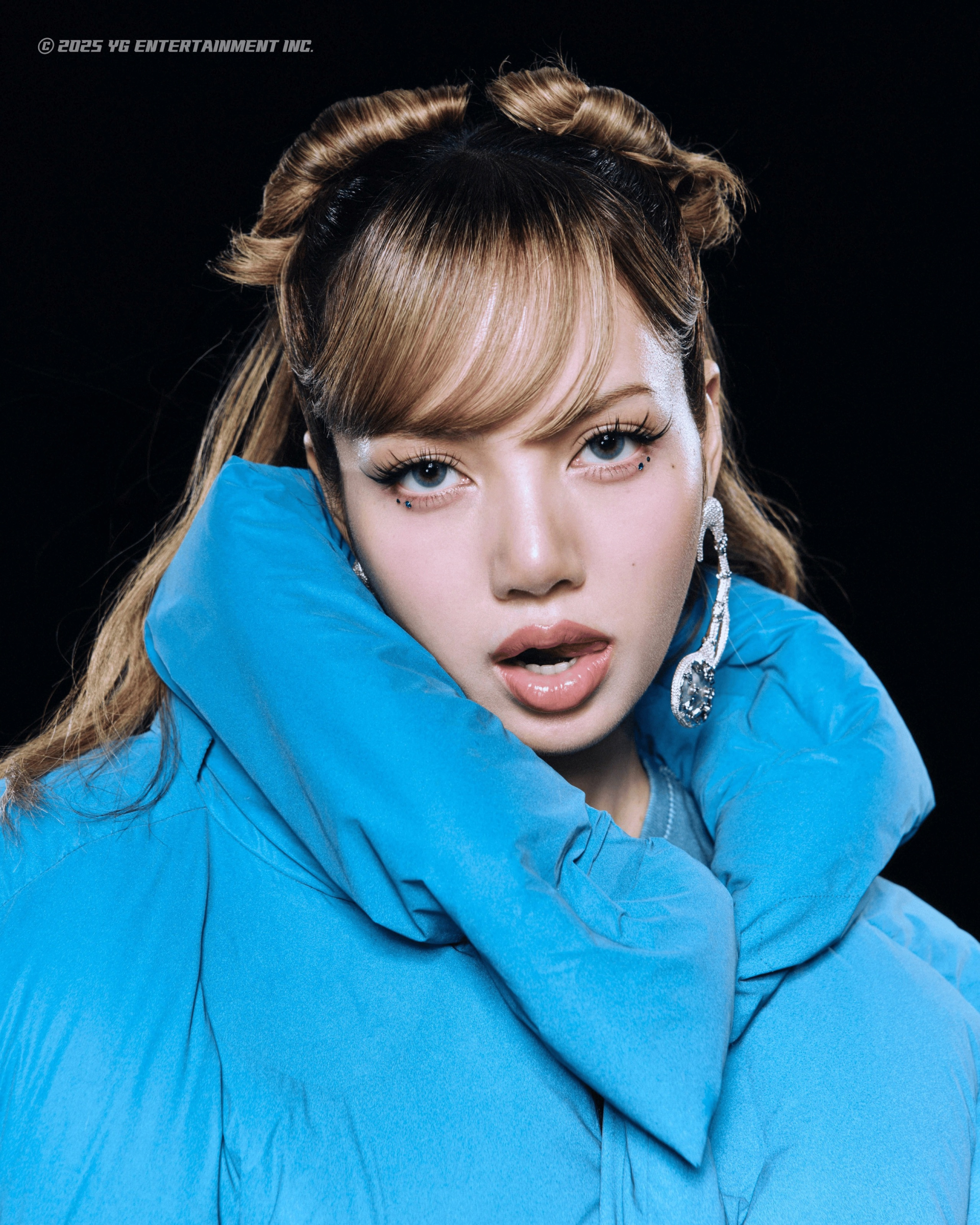 Lisa cu boc the nay thi con lau moi flop