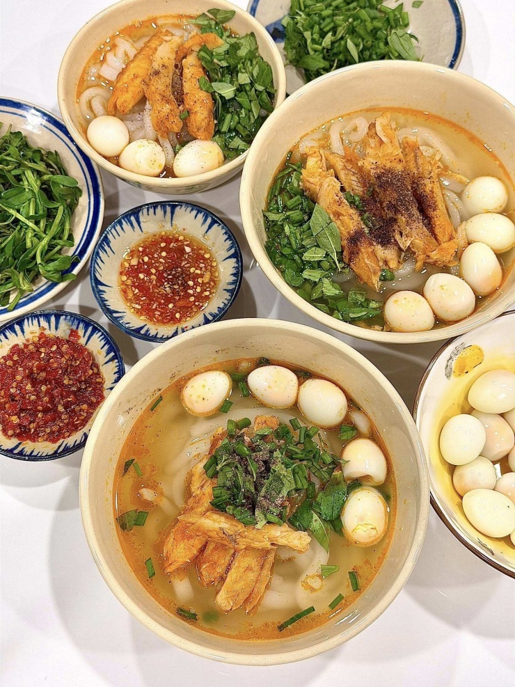 Loại cá này hàm lượng đạm cao nhưng lại rất ít chất béo, giúp cơ thể dễ hấp thu và phù hợp với người cần ăn thanh nhẹ hoặc hồi phục sức khỏe.