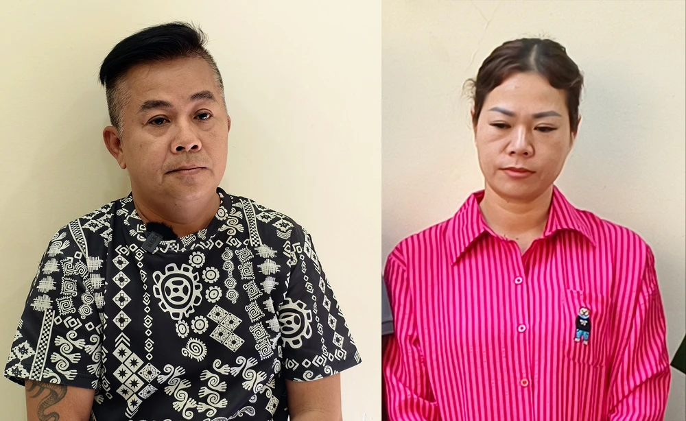 Đạt và vợ tại cơ quan điều tra. Ảnh: N. TÂN dat-doi-no-thue.jpg