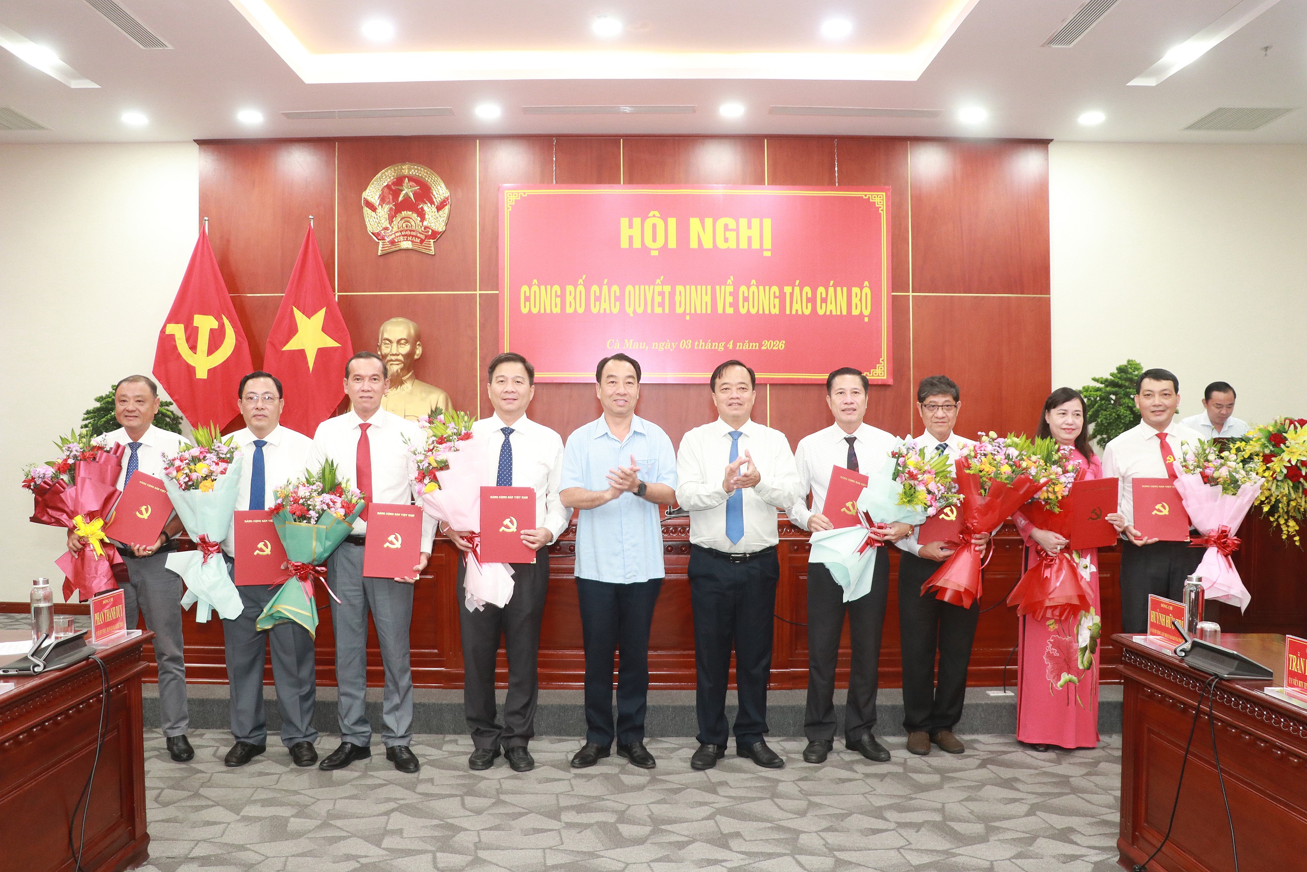 Cà Mau: Luân chuyển điều động bổ nhiệm nhiều cán bộ chủ chốt   - Ảnh 1.