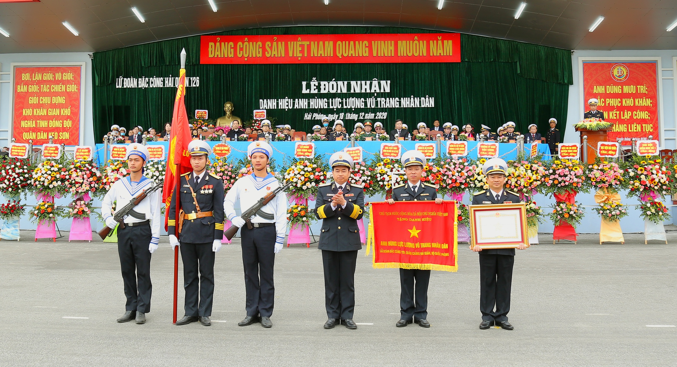 Lực lượng đặc biệt tinh nhuệ 1 Chiêm ngưỡng sức mạnh Lữ đoàn Đặc công Hải quân 126 - Ảnh 1.