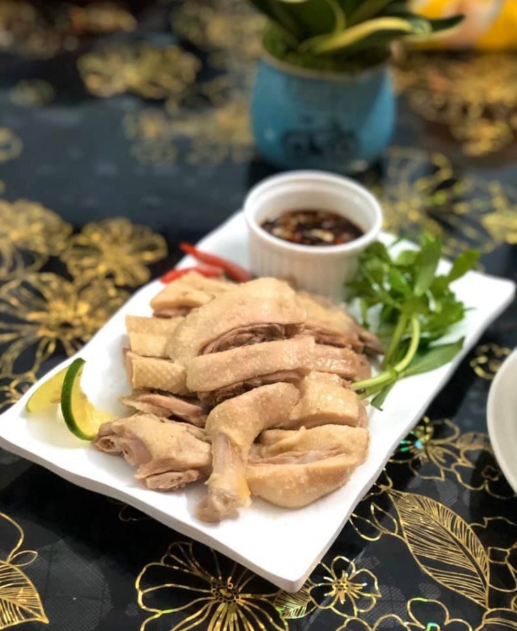 Luộc vịt bao nhiêu phút thì ngon, không bị hôi? 1 Vịt luộc là món ăn bình dân dễ chế biến, hương vị hấp dẫn. Ảnh: An An