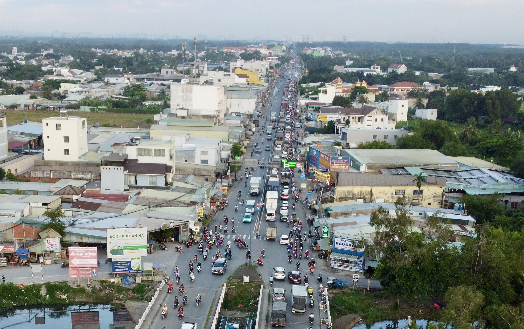 Lý do nhiều tai nạn giao thông ở 2 xã tại Tây Ninh: Đường lớn qua khu công nghiệp, say rượu lái xe 1 tai nạn - Ảnh 1.