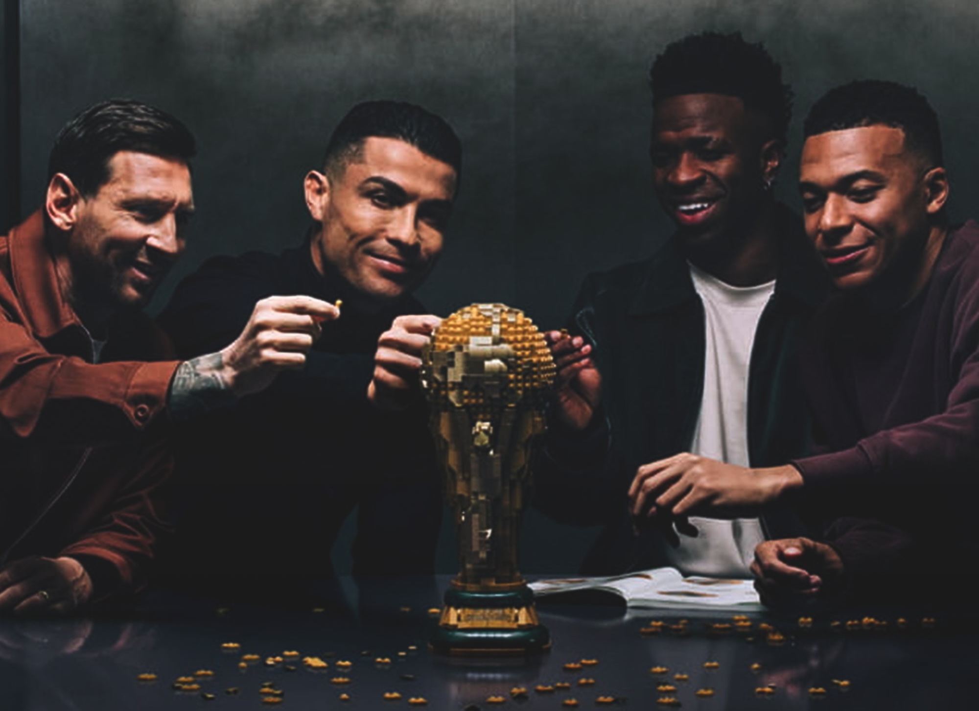 Messi và Ronaldo gây sốt World Cup- Ảnh 1.