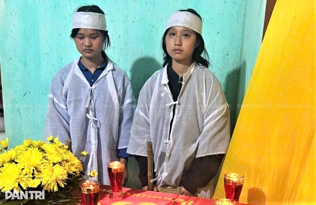 Mồ côi mẹ từ nhỏ, bố đột ngột qua đời, nữ sinh lớp 12 lo dang dở ước mơ - 1