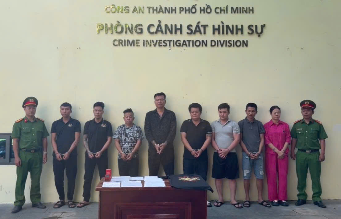 Mở rộng vụ 'Được Đất Bắc', Công an TP.HCM bắt thêm 9 người đòi nợ thuê 70 tỉ đồng - Ảnh 1.