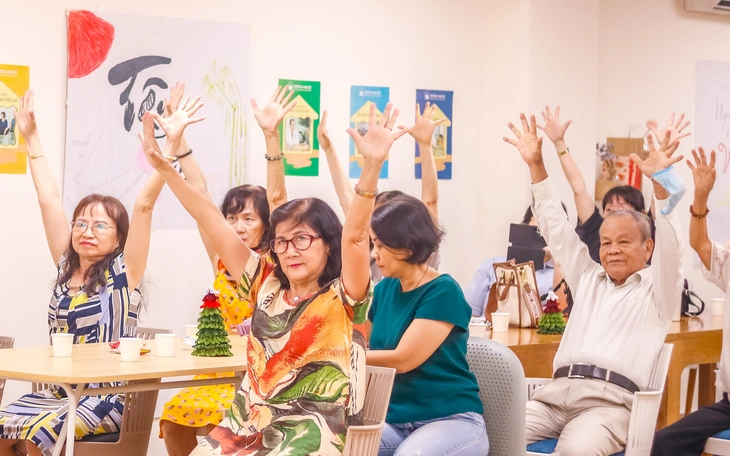 Mới lạ ứng dụng đặt dịch vụ chăm sóc cha mẹ già chuẩn y khoa tại nhà theo giờ - Ảnh 3.