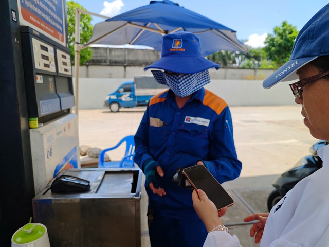 Một số doanh nghiệp kinh doanh xăng dầu có ‘dấu hiệu bất thường”- Ảnh 1. Một số doanh nghiệp kinh doanh xăng dầu có ‘dấu hiệu bất thường”- Ảnh 1.