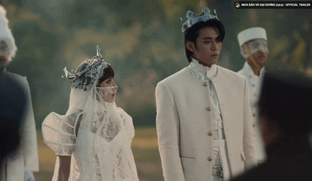 My nhan tram ty showbiz Viet ra nhac la flop