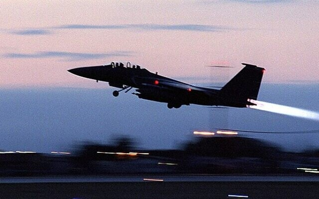 Mỹ xác nhận tiêm kích bị Iran bắn hạ, mở chiến dịch tìm cứu phi công - 1