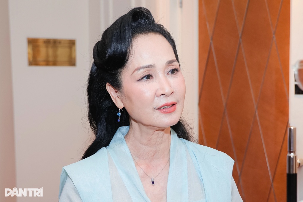 NSND Lan Hương: “Phẫu thuật thẩm mỹ quá đà là thiệt cho chính mình” - 1