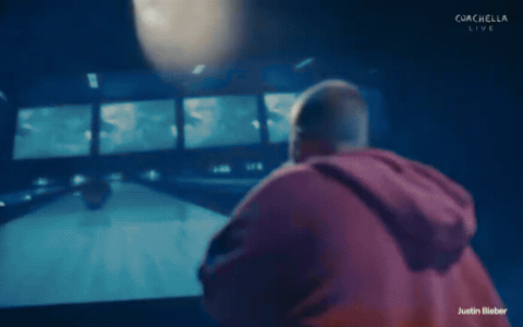 Nam ca si co cat xe cao nhat lich su Coachella