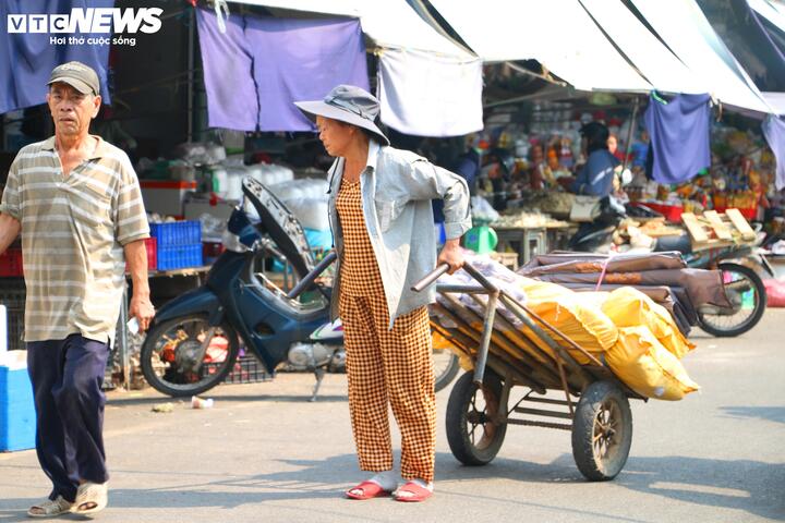 Nang nhu ‘chao lua nguoi lao dong mien Trung vat