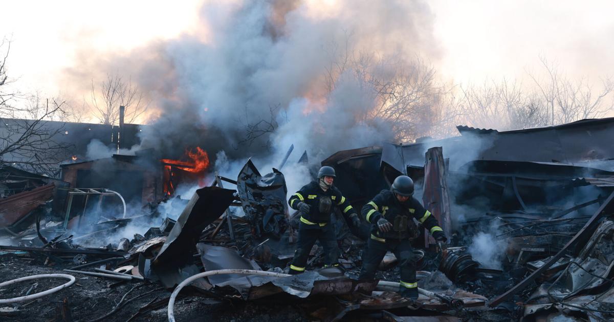 Nga ném bom lượn kỷ lục, ông Zelensky đến Thổ Nhĩ Kỳ 1 Chiến sự Ukraine ngày 1.501: Nga ném bom lượn kỷ lục, ông Zelensky đến Thổ Nhĩ Kỳ - Ảnh 1.