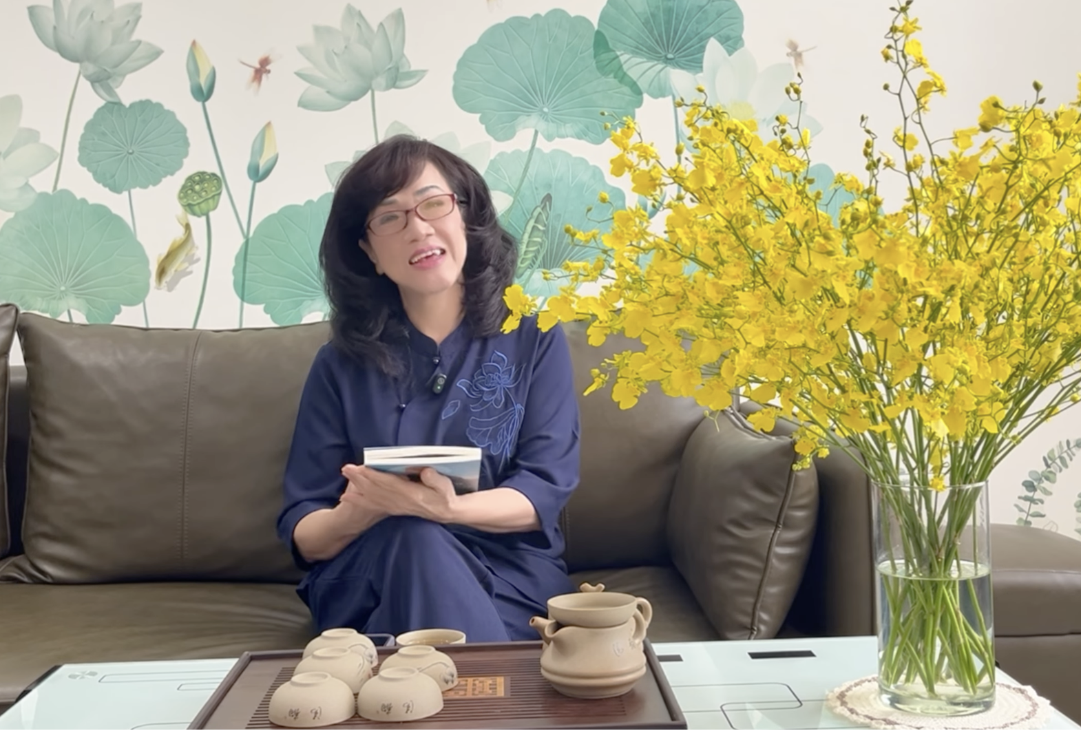 Nghệ sĩ Phương Hồng Thủy tiết lộ niềm vui tuổi xế chiều ở Mỹ - Ảnh 1.